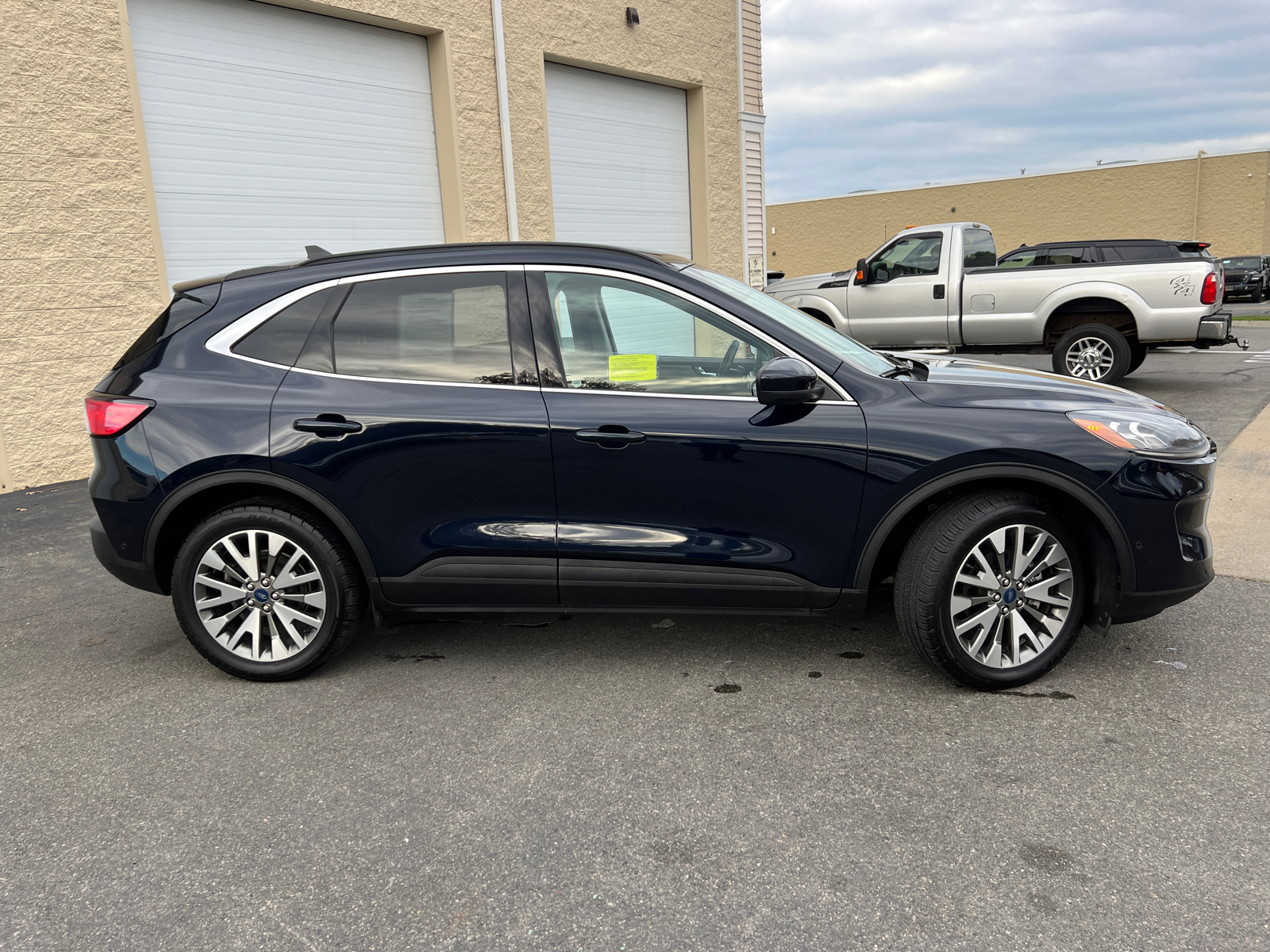 2021 Ford Escape Titanium Hybrid 11