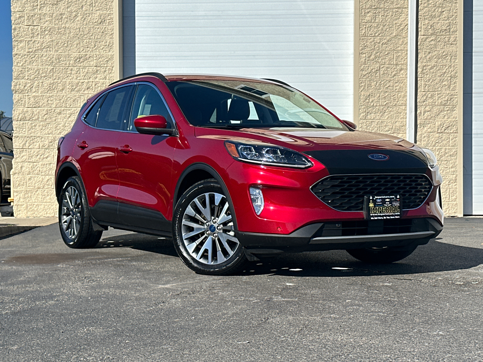 2022 Ford Escape Titanium Hybrid 2