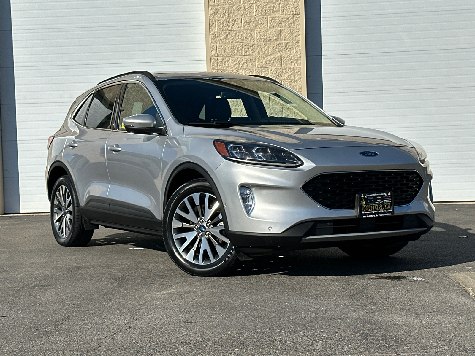 2020 Ford Escape Titanium Hybrid 1