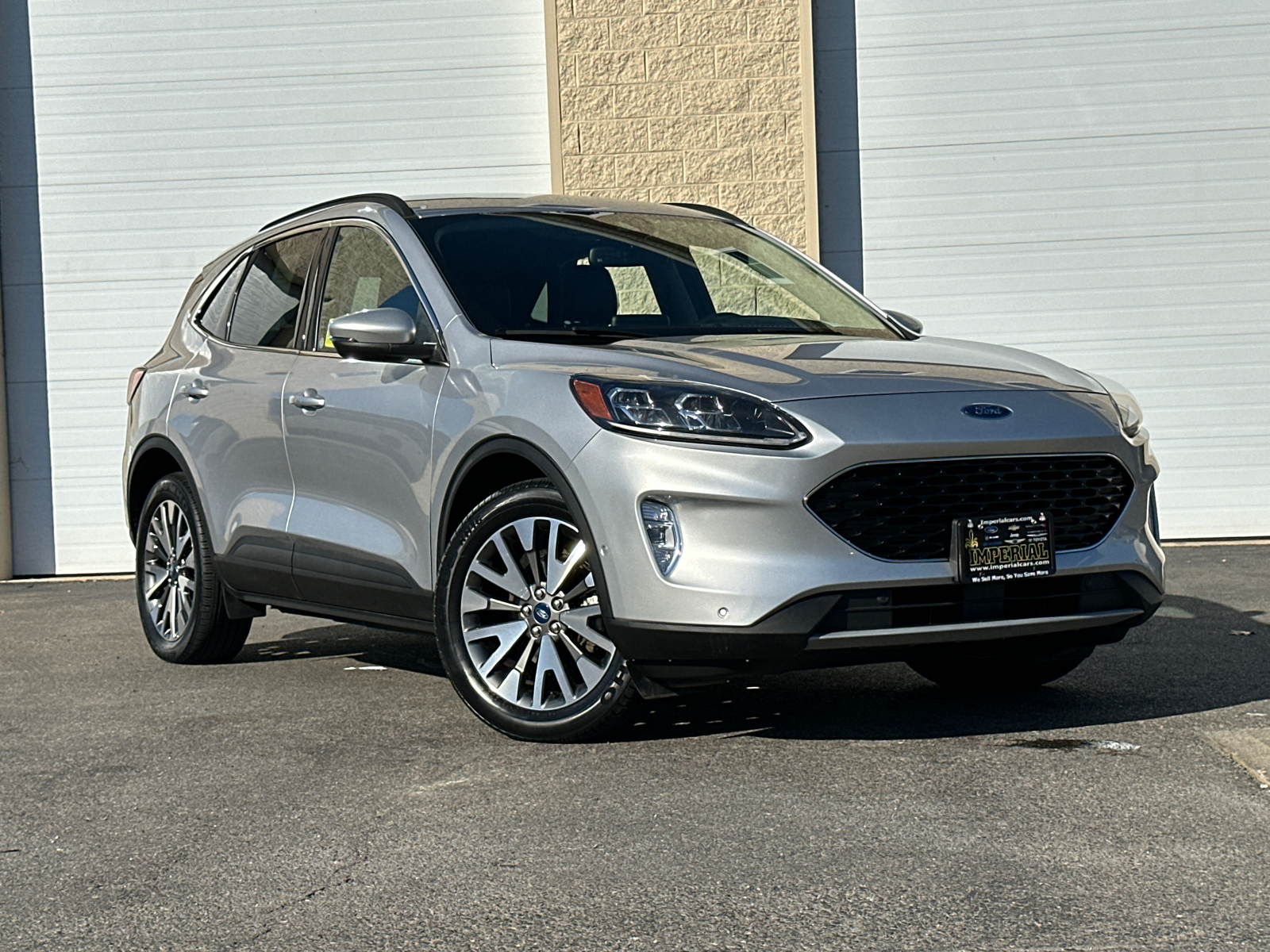 2020 Ford Escape Titanium Hybrid 2