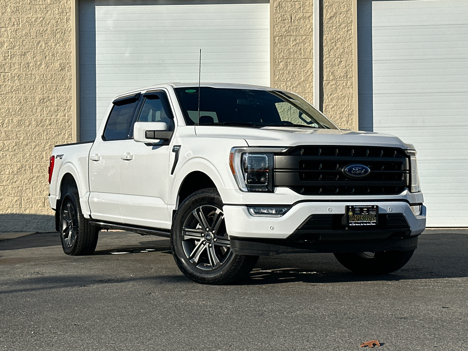 2023 Ford F-150 Lariat 2