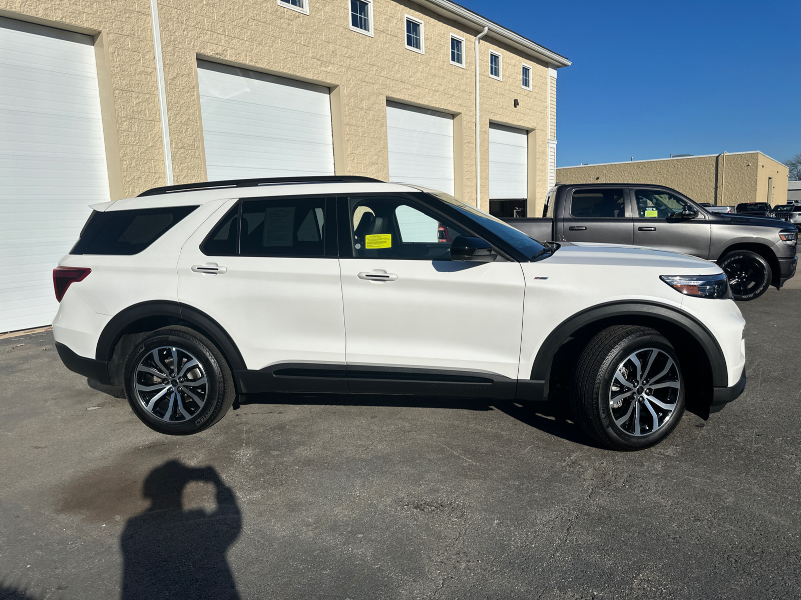 2023 Ford Explorer ST-Line 11