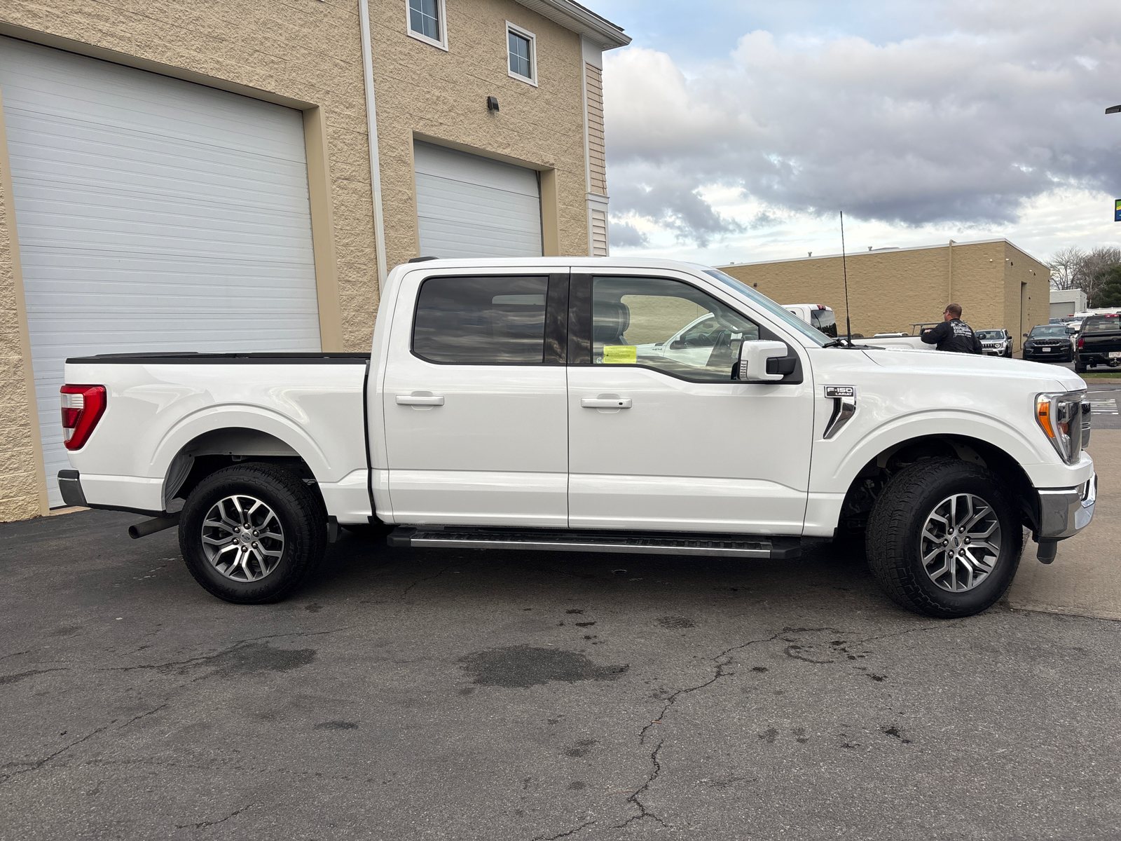 2021 Ford F-150 Lariat 11