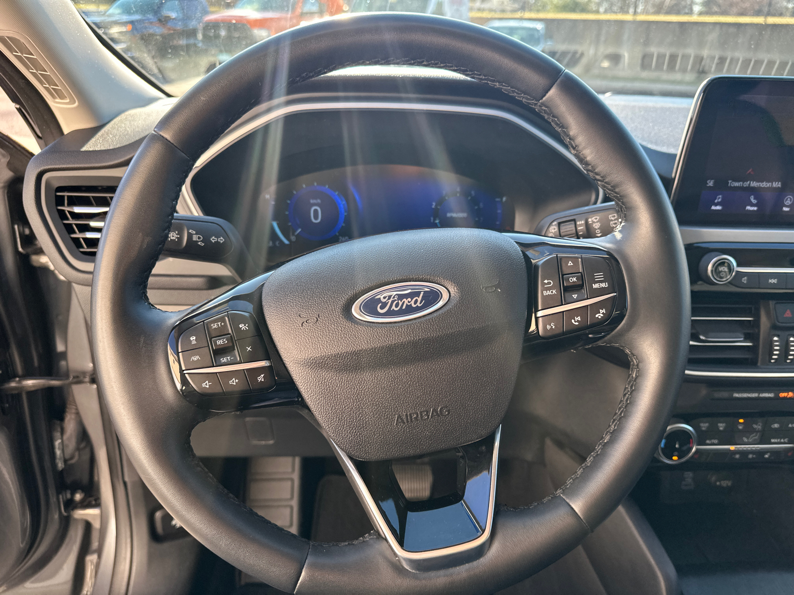 2022 Ford Escape Titanium 22