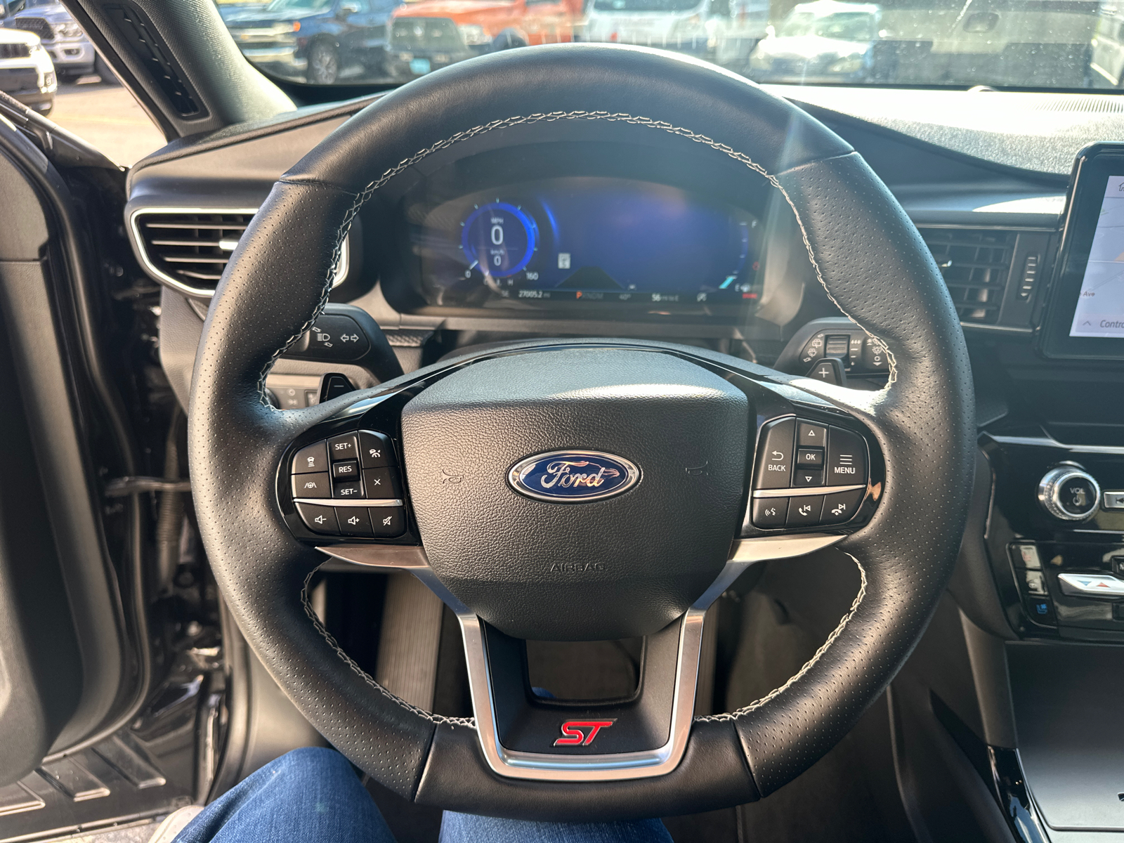 2022 Ford Explorer ST 21