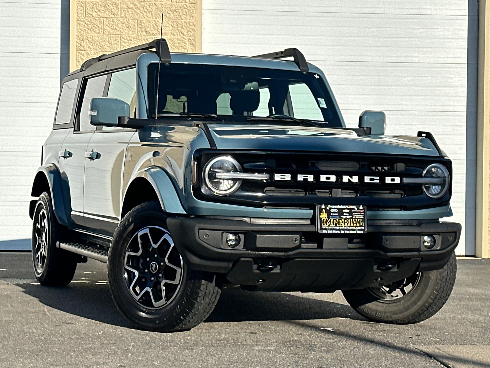 2021 Ford Bronco Outer Banks 1