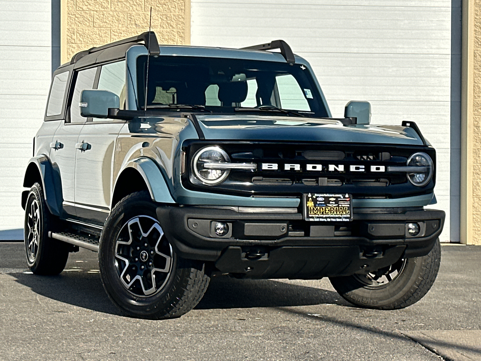 2021 Ford Bronco Outer Banks 2