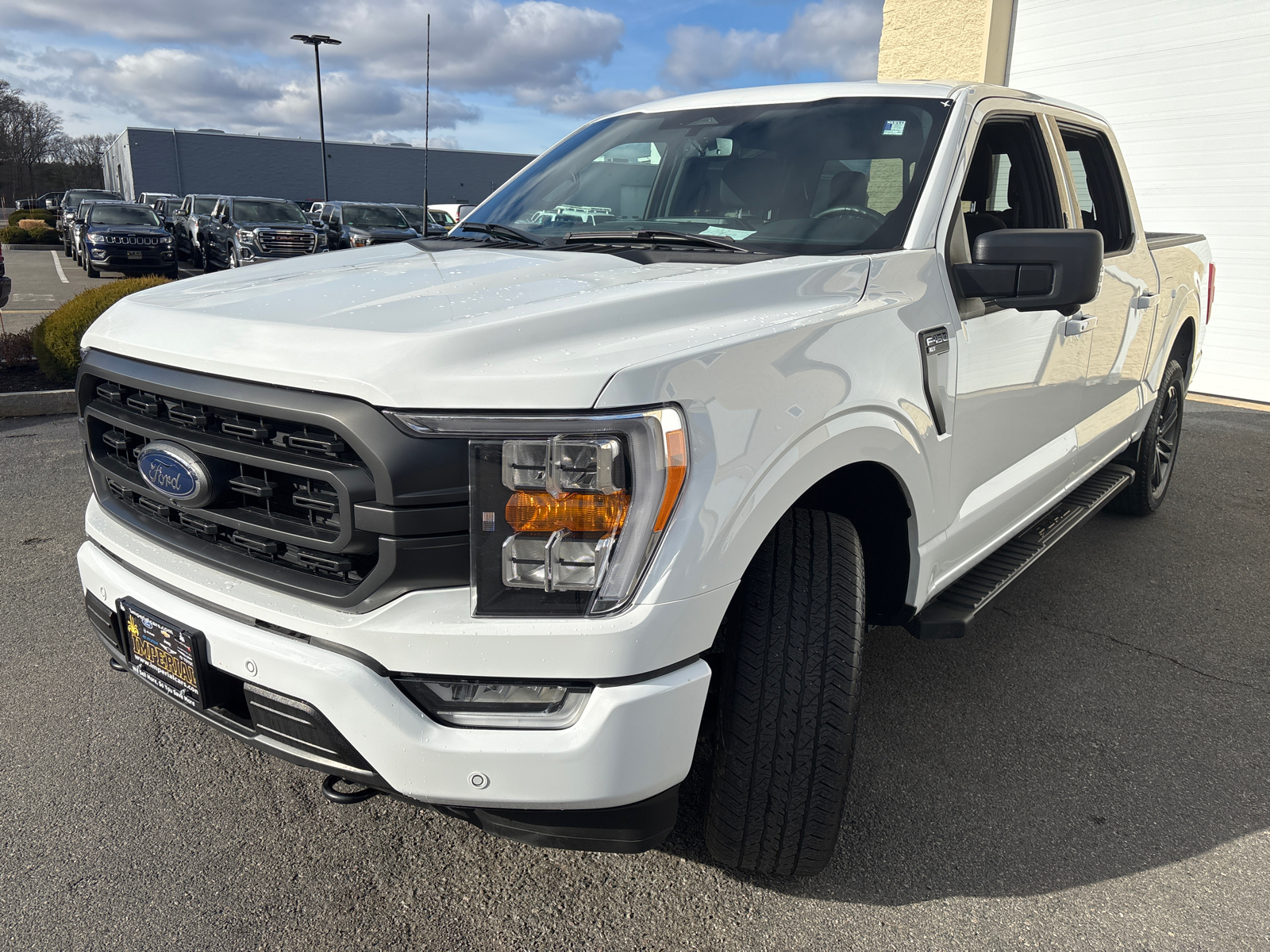 2023 Ford F-150 XLT 4