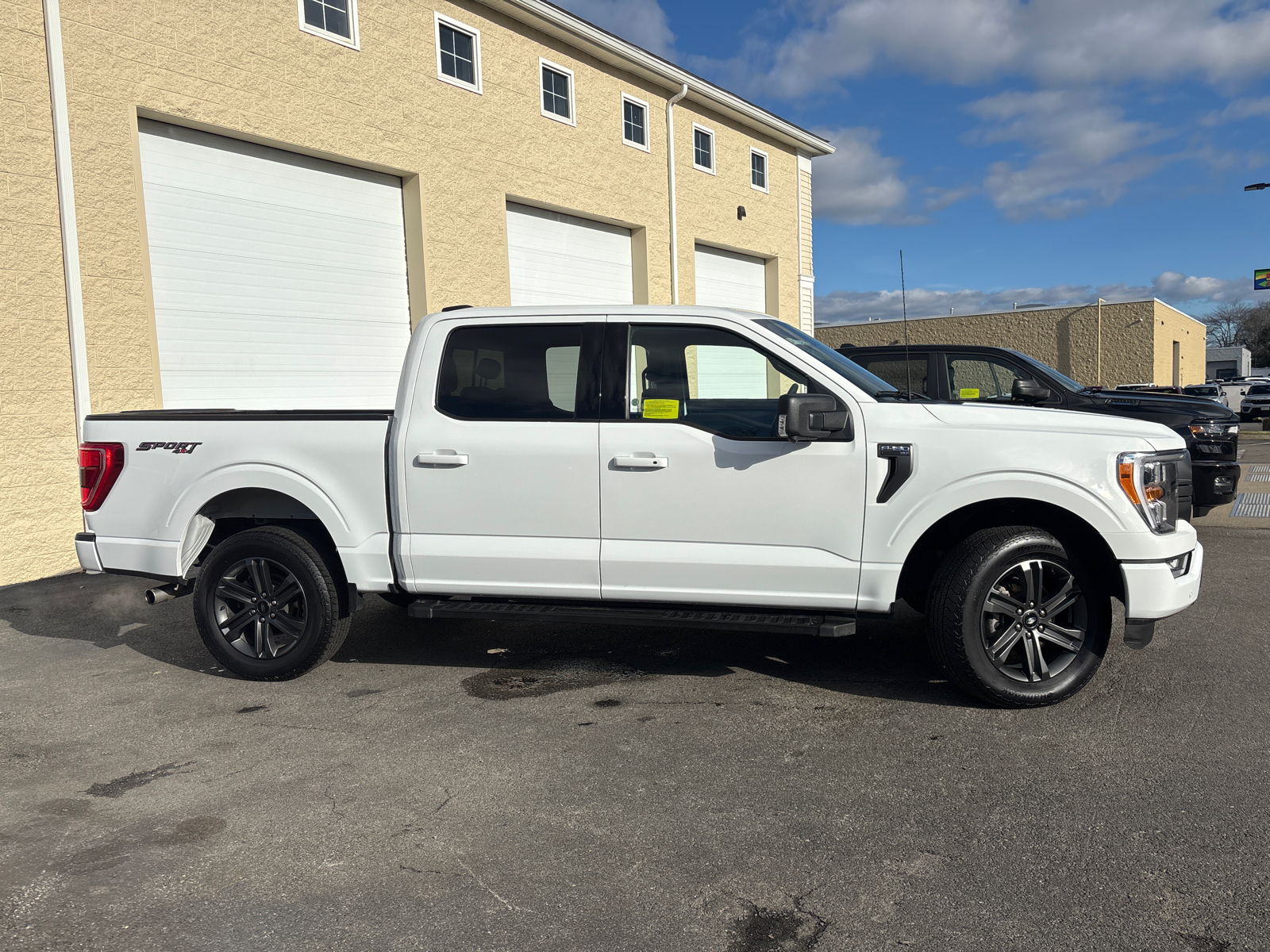 2023 Ford F-150 XLT 11