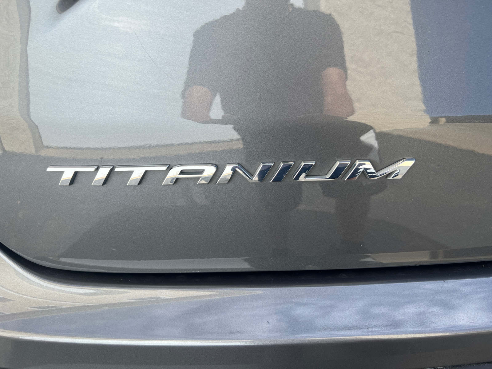 2022 Ford Edge Titanium 11