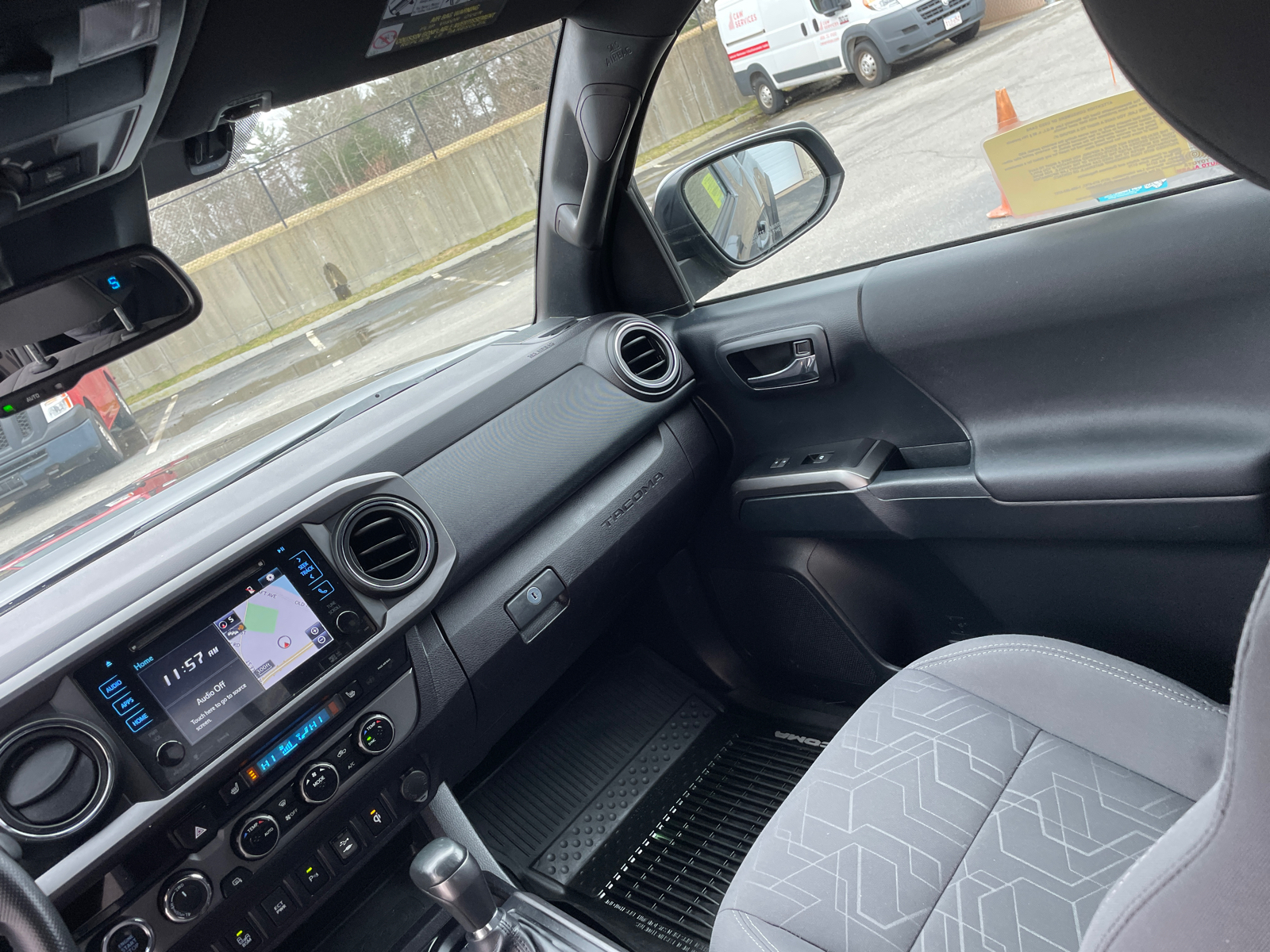 2018 Toyota Tacoma TRD Off-Road 19