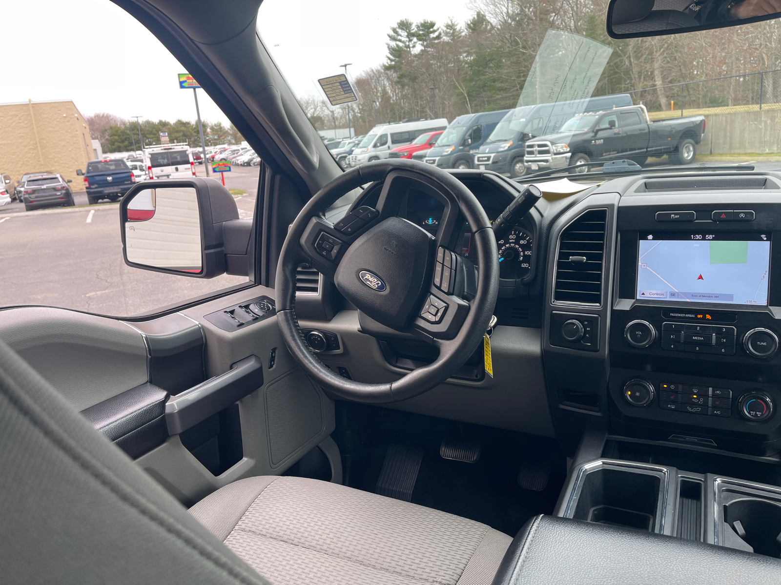 2019 Ford F-150 XLT 19
