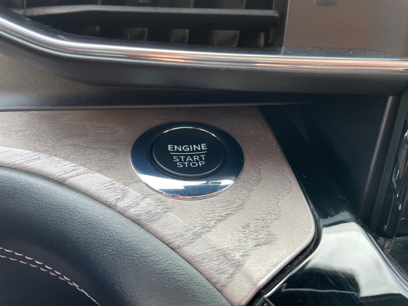 2023 Ford Explorer Platinum 37