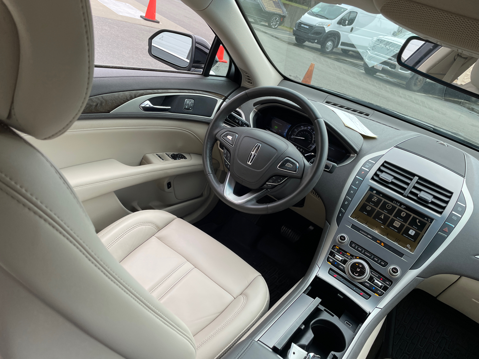 2019 Lincoln MKZ Hybrid Reserve 18