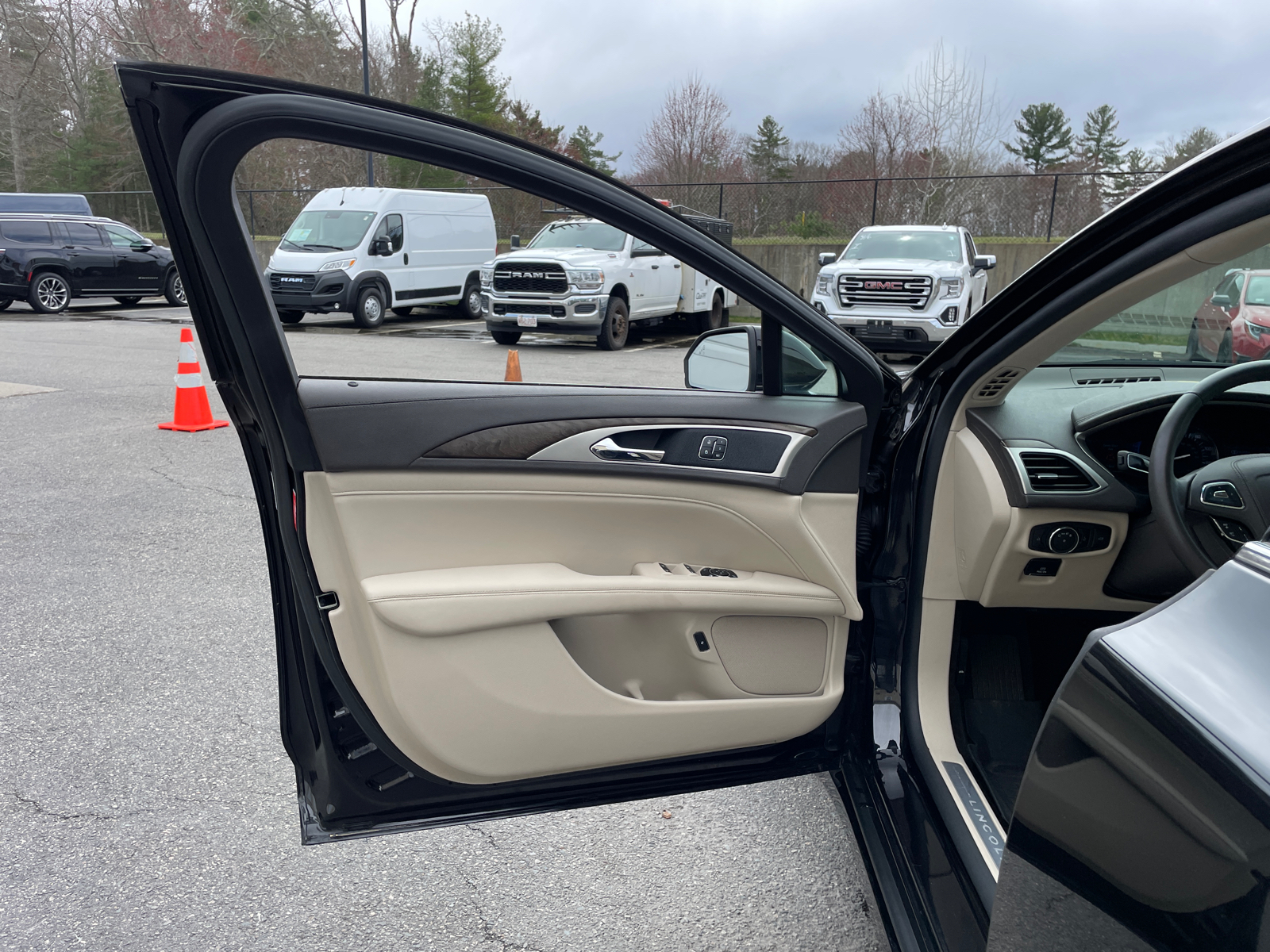 2019 Lincoln MKZ Hybrid Reserve 20