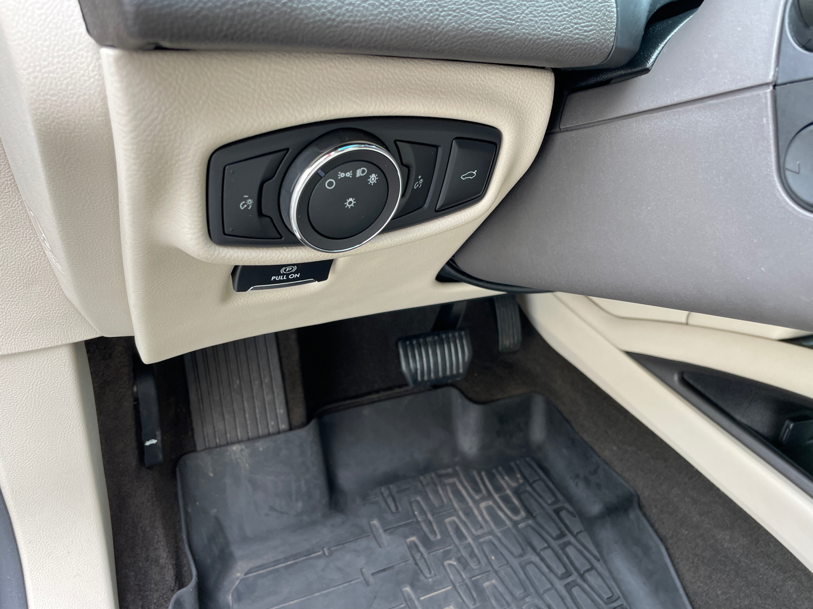 2019 Lincoln MKZ Hybrid Reserve 23