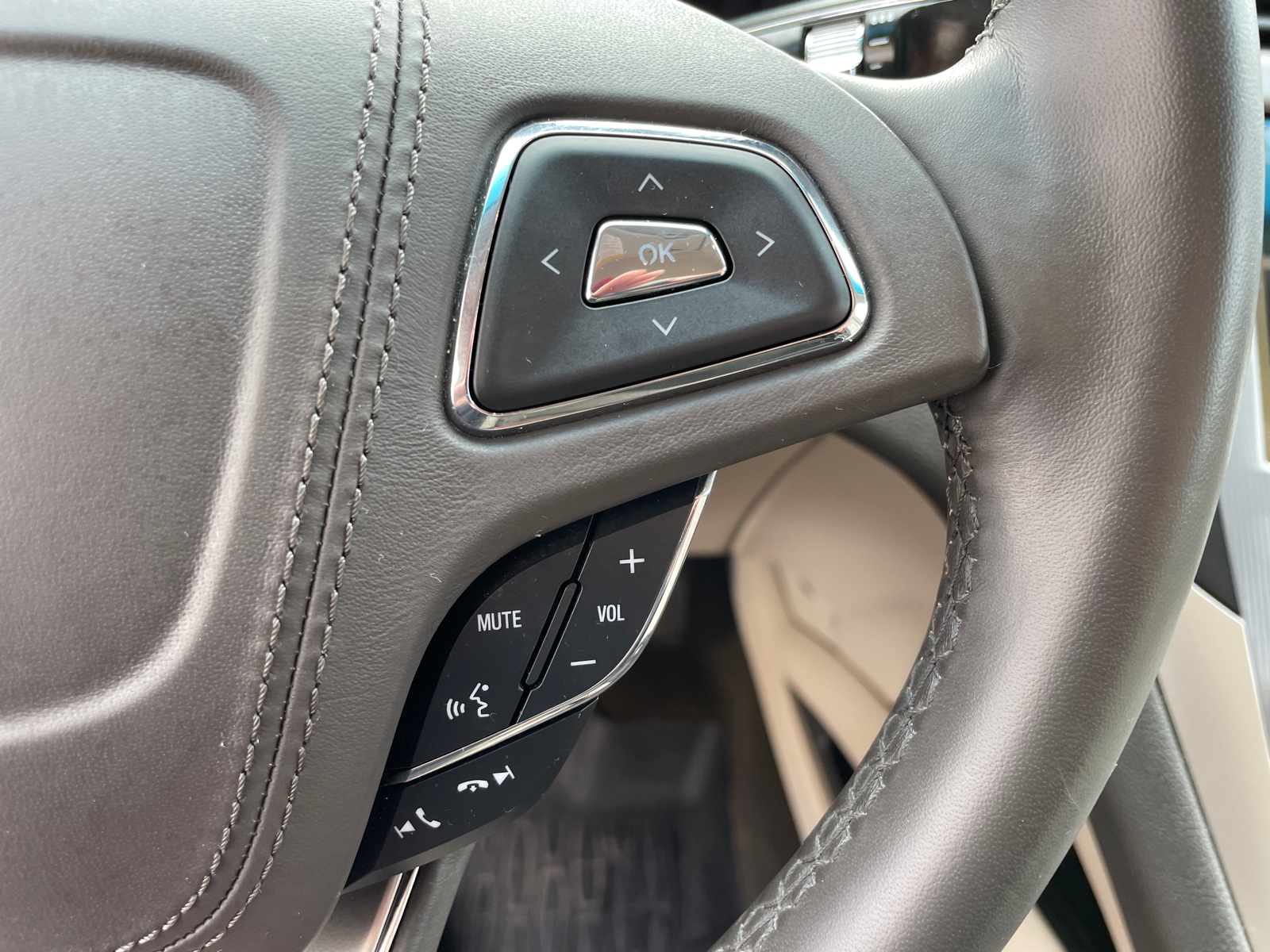 2019 Lincoln MKZ Hybrid Reserve 27