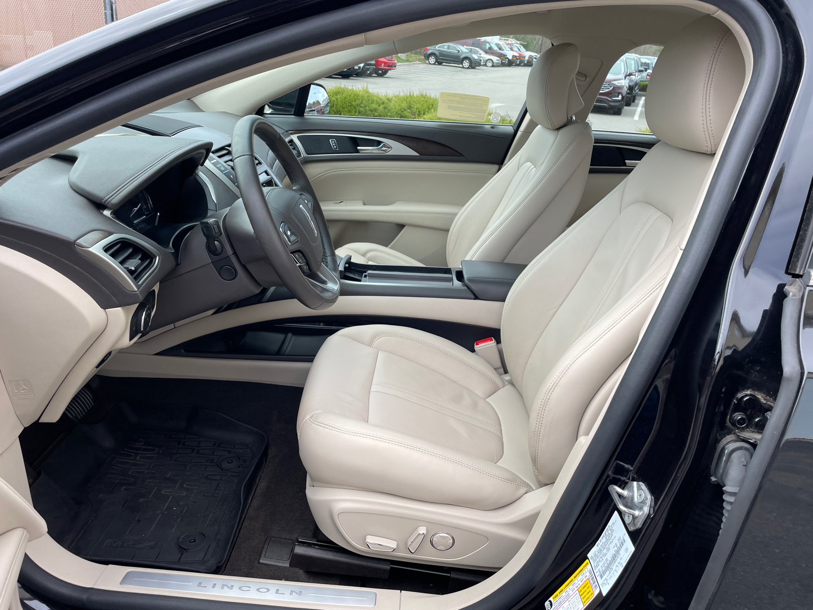 2019 Lincoln MKZ Hybrid Reserve 36