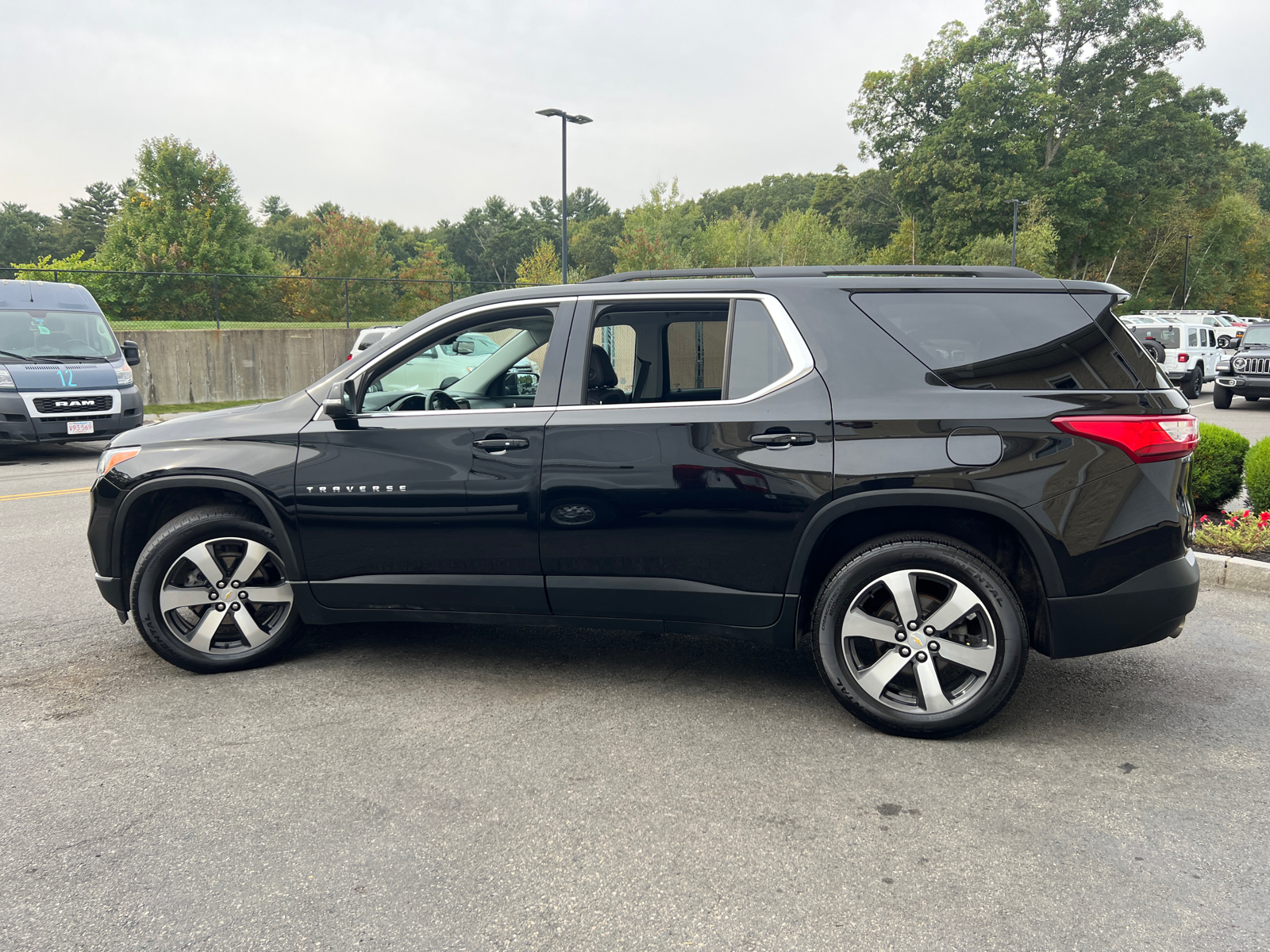 2021 Chevrolet Traverse LT Leather 5