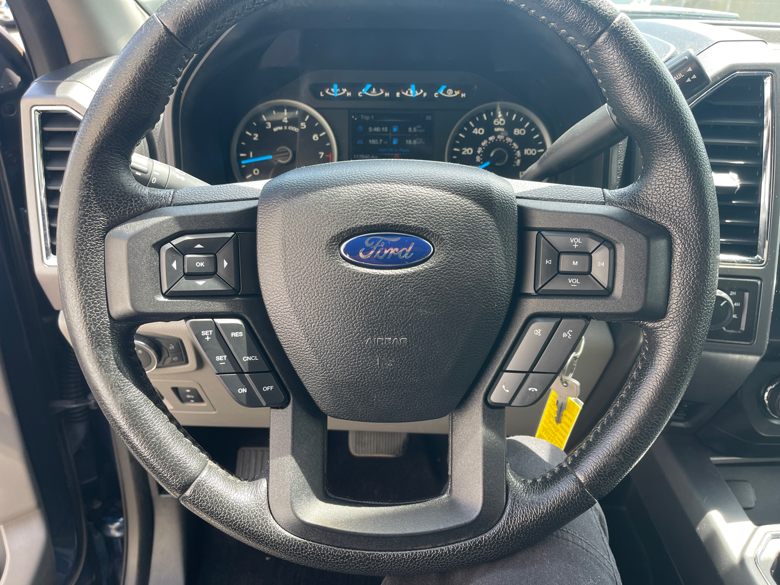 2015 Ford F-150  25