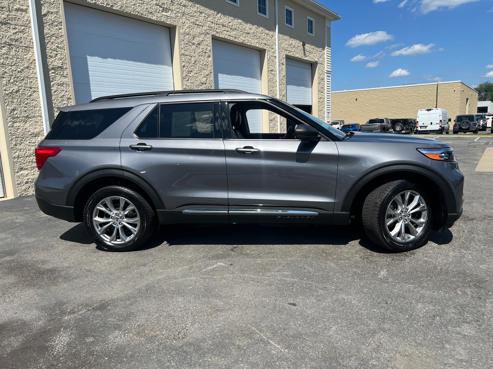 2022 Ford Explorer XLT 12