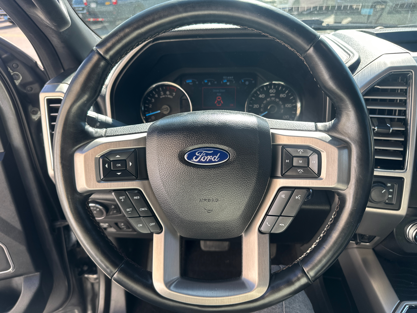 2019 Ford F-150 Platinum 22