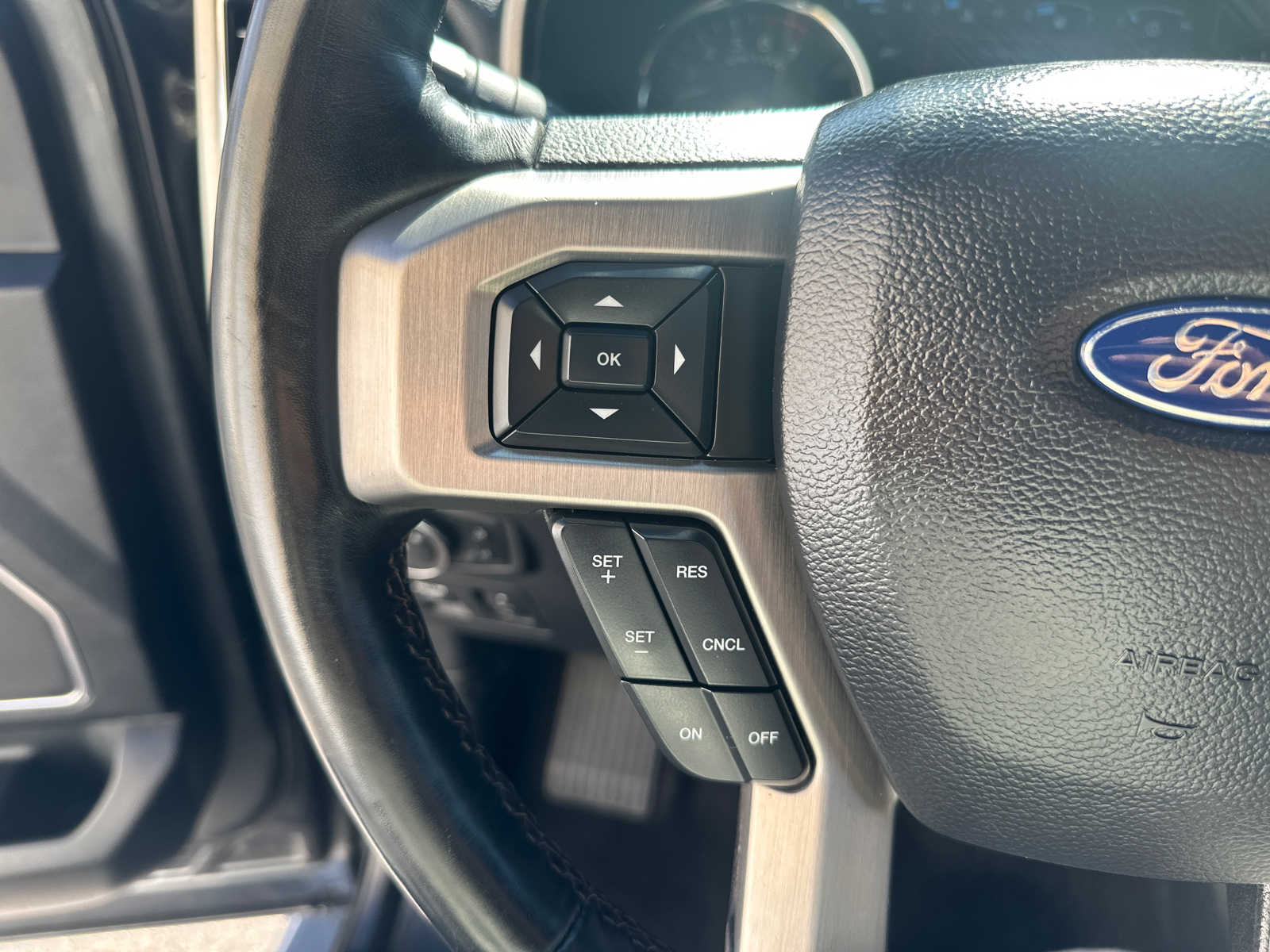 2019 Ford F-150 Platinum 23