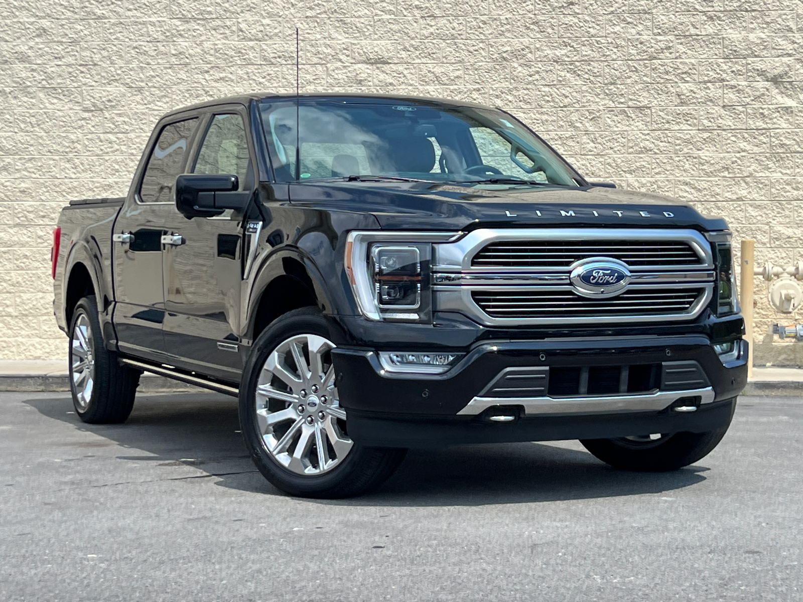 2022 Ford F-150 Limited 1