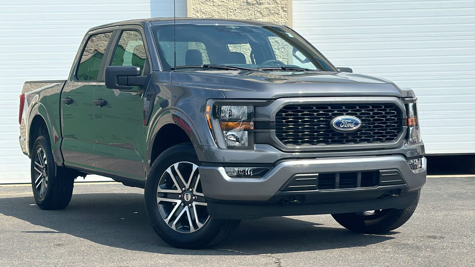 2023 Ford F-150 XL 2