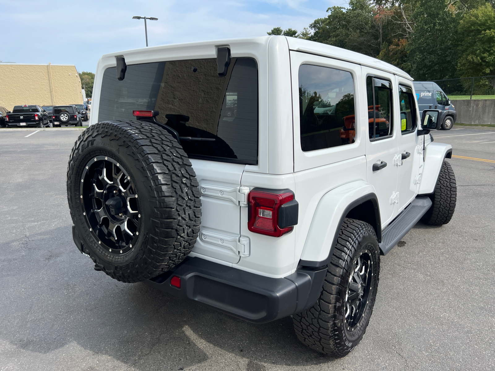 2020 Jeep Wrangler Unlimited Sahara 10