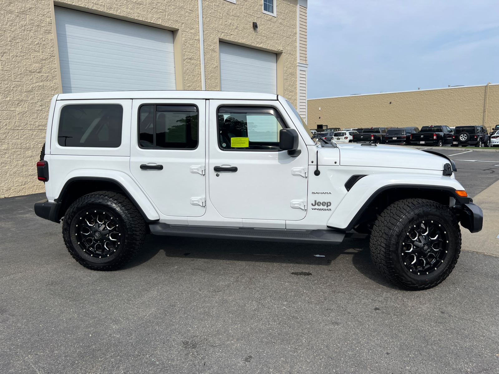 2020 Jeep Wrangler Unlimited Sahara 11