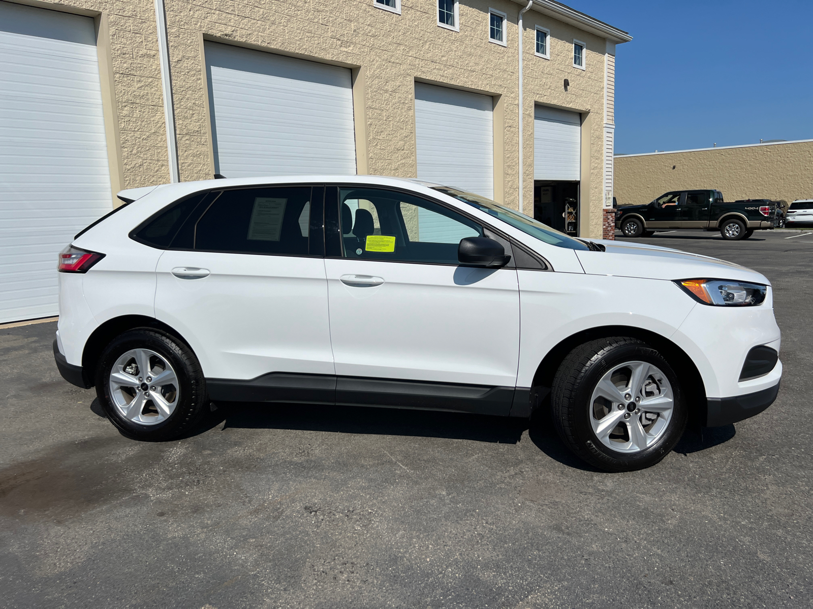 2024 Ford Edge SE 11