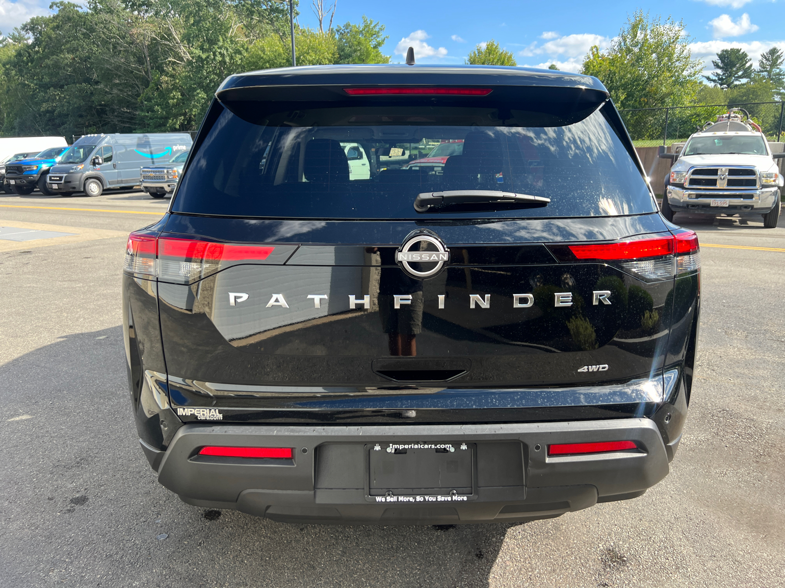 2023 Nissan Pathfinder S 8