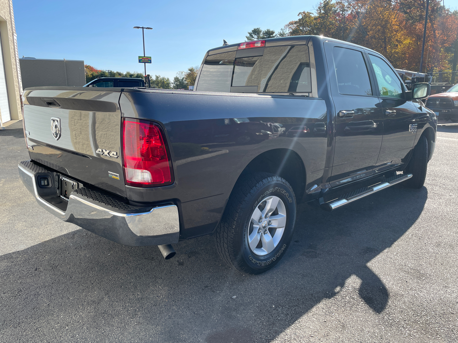 2019 Ram 1500 Classic SLT 12