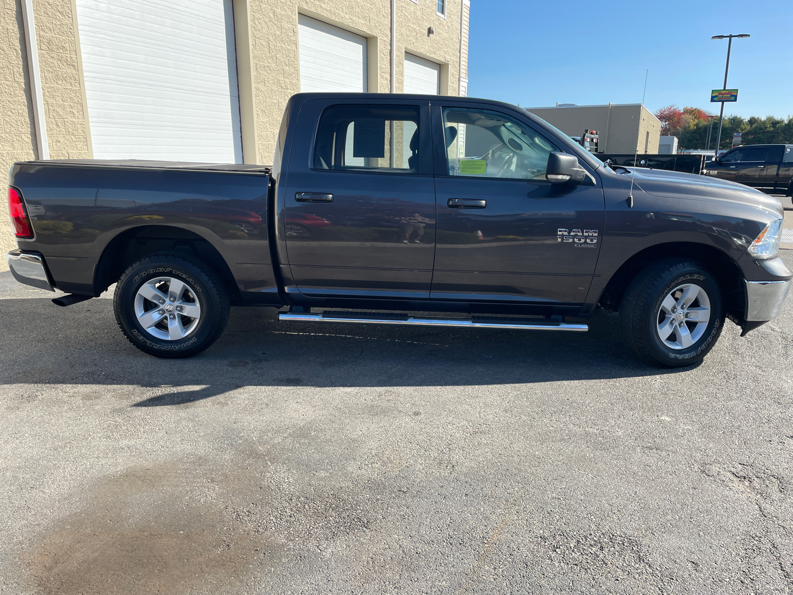 2019 Ram 1500 Classic SLT 13