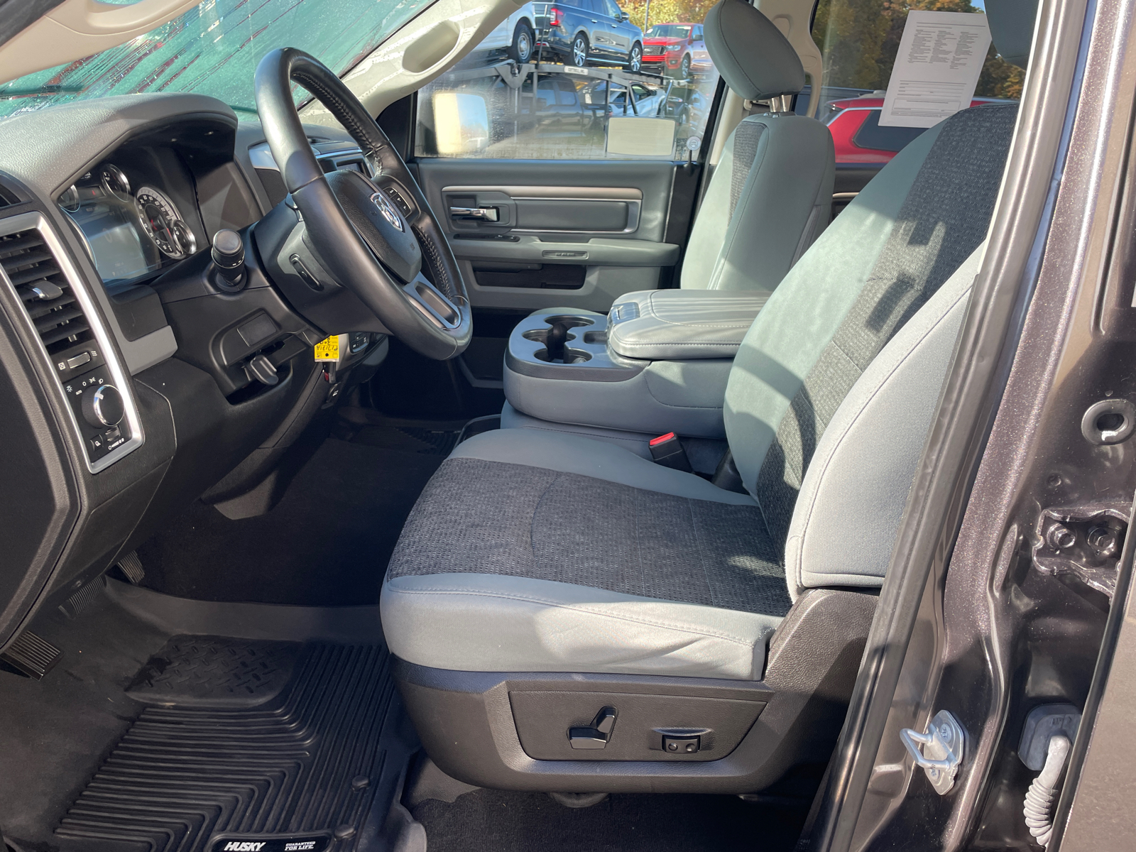 2019 Ram 1500 Classic SLT 32