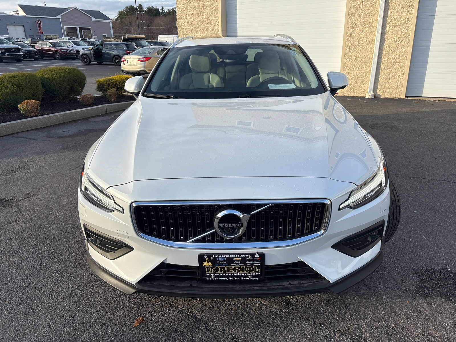 2022 Volvo V60 Cross Country T5 3