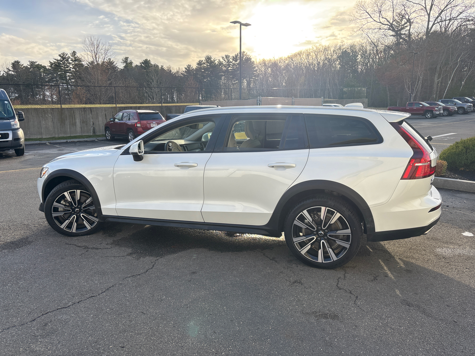 2022 Volvo V60 Cross Country T5 5