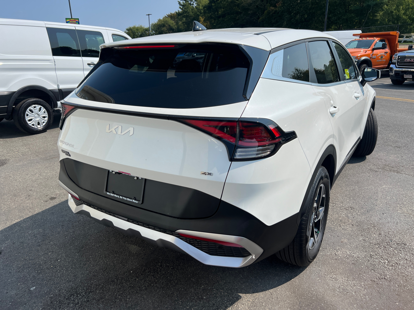 2024 Kia Sportage LX 10