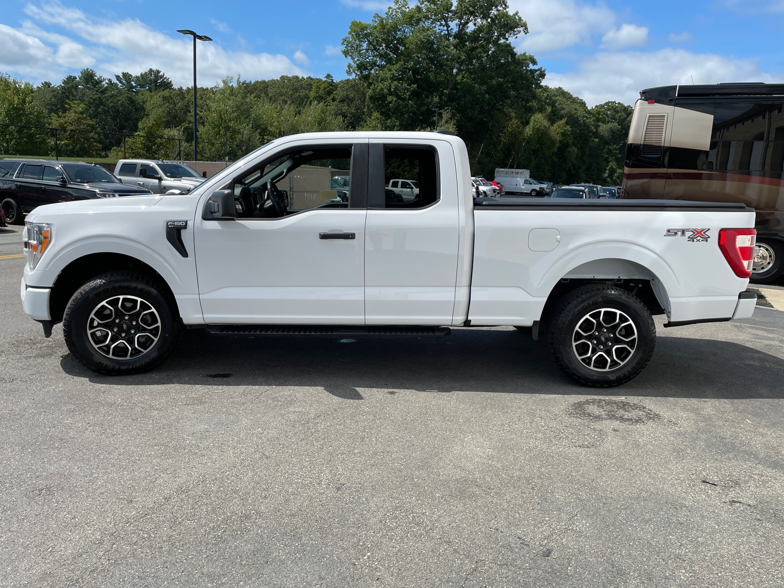 2022 Ford F-150 XL 5