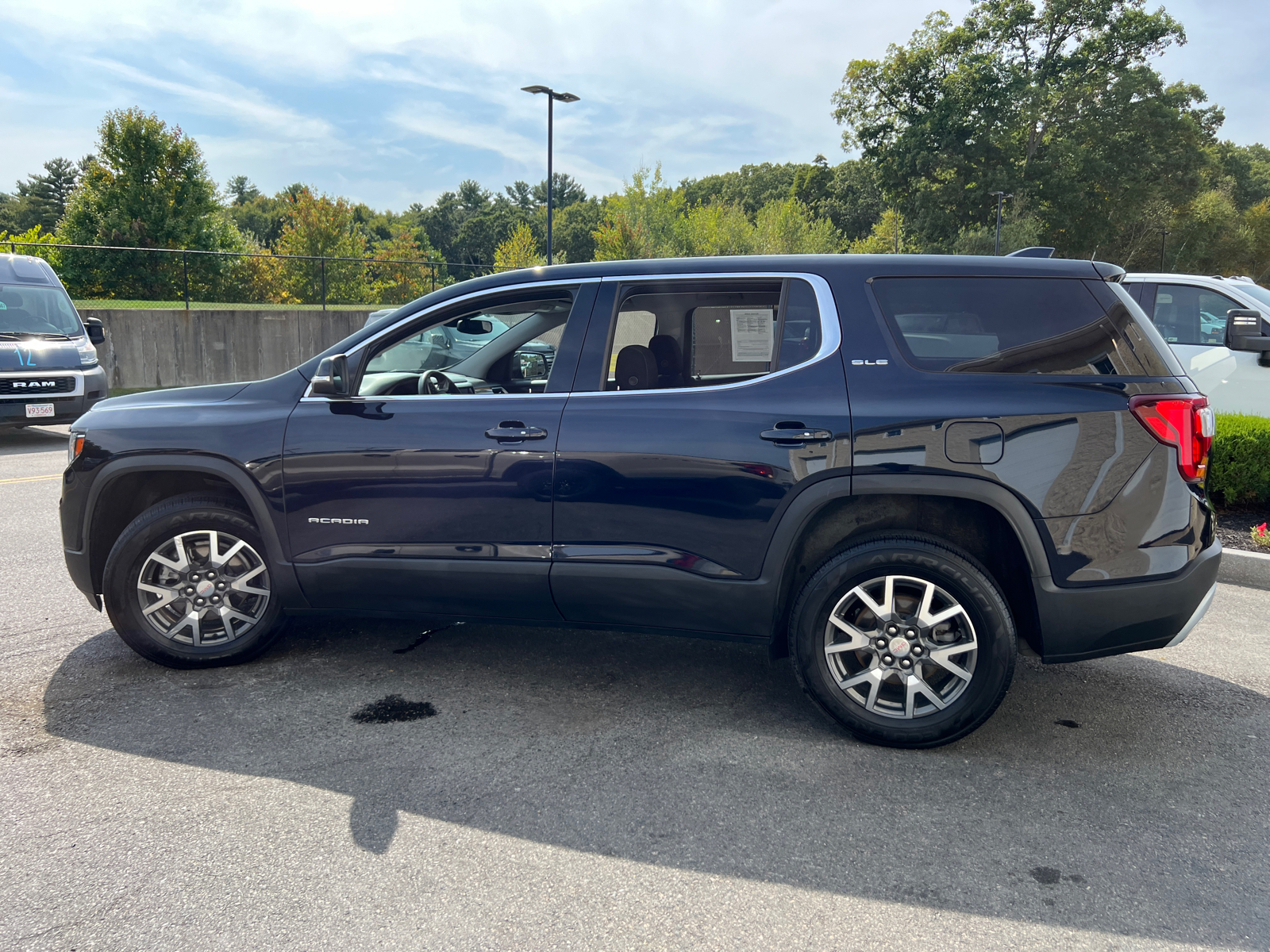 2022 GMC Acadia SLE 5