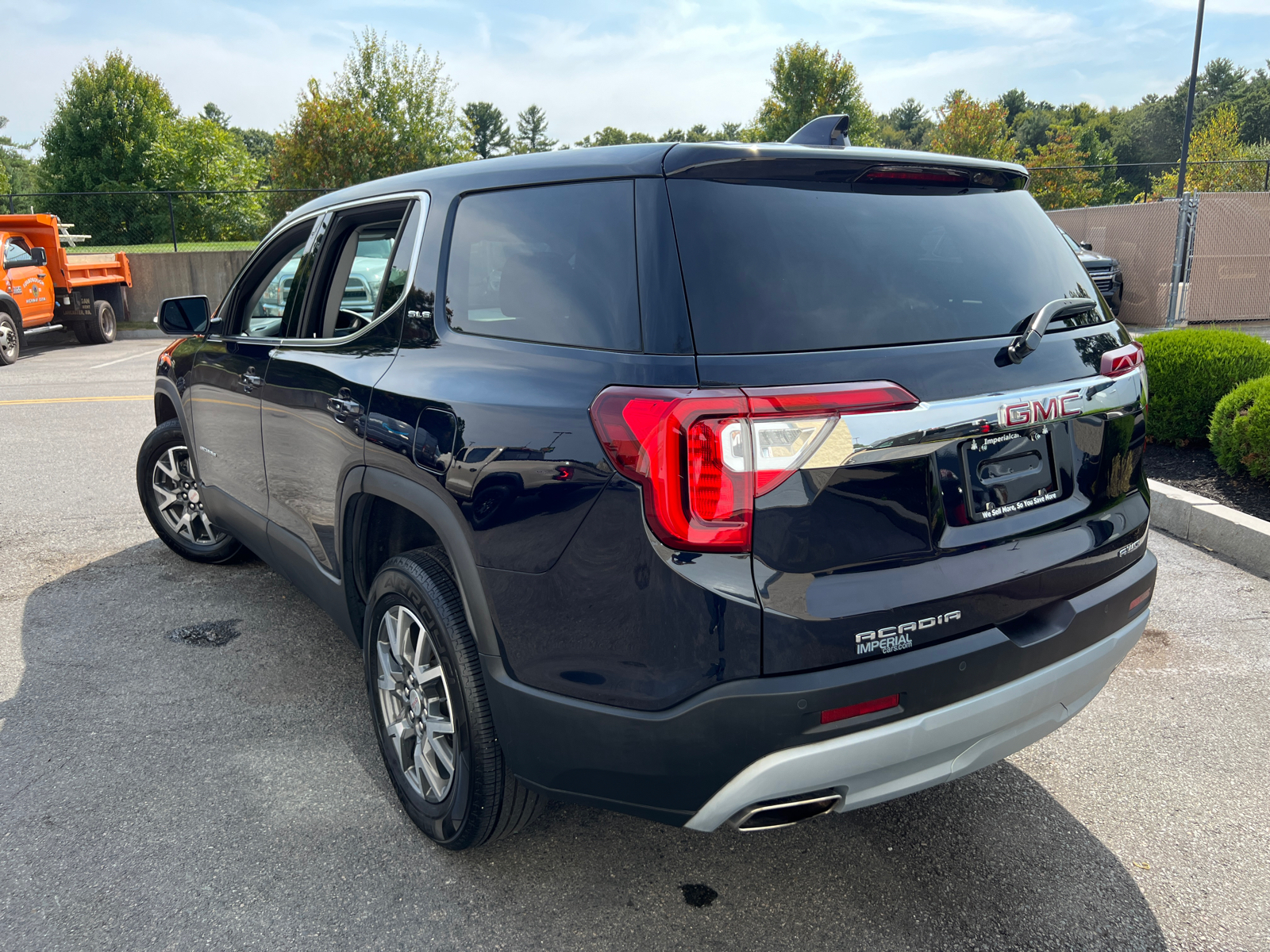 2022 GMC Acadia SLE 7