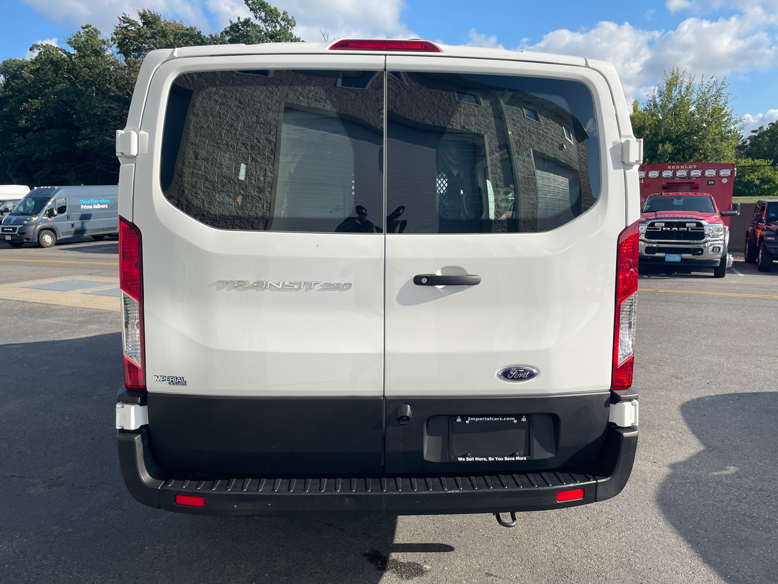 2022 Ford Transit-250 Base 8