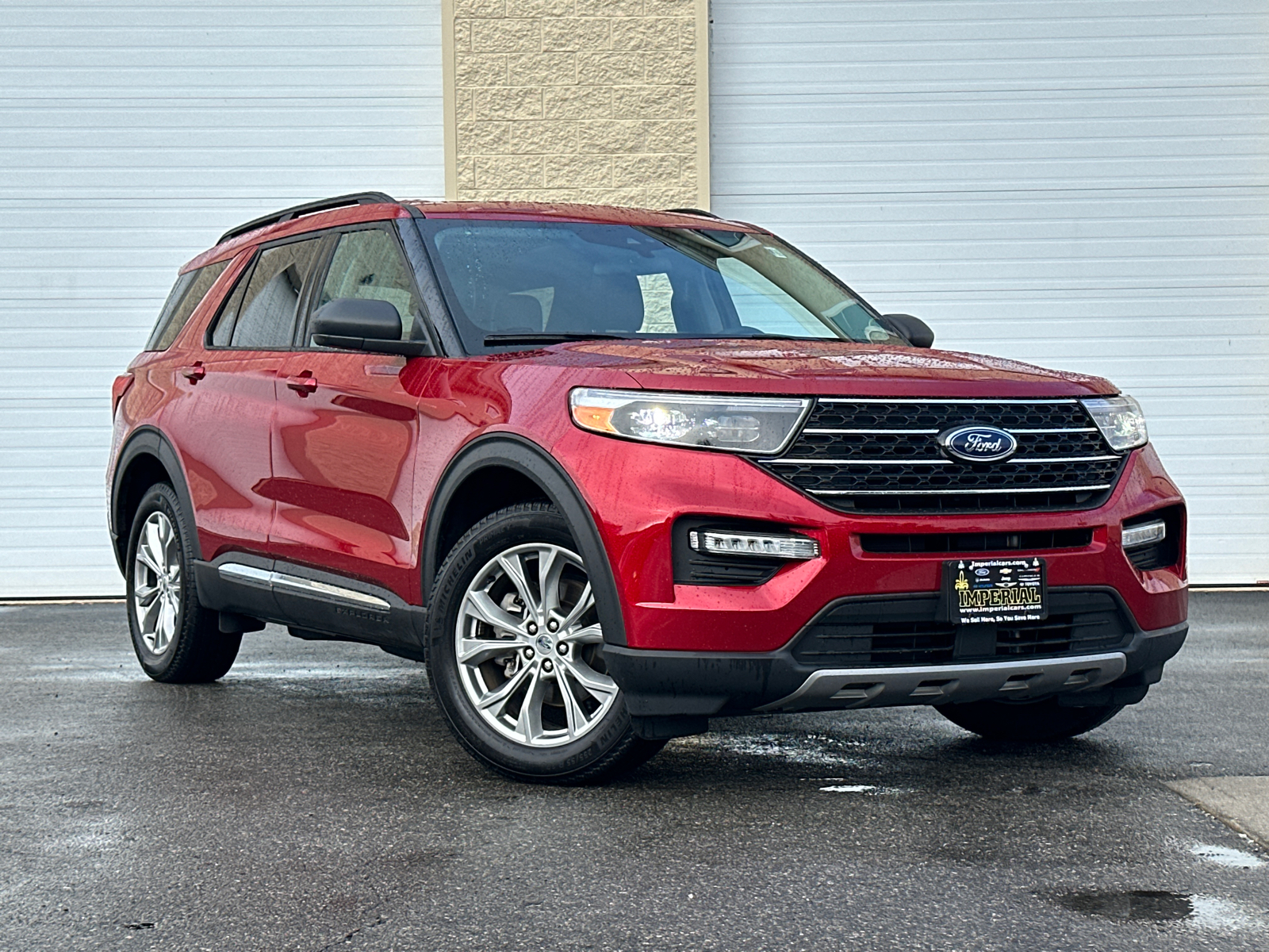 2023 Ford Explorer XLT 1