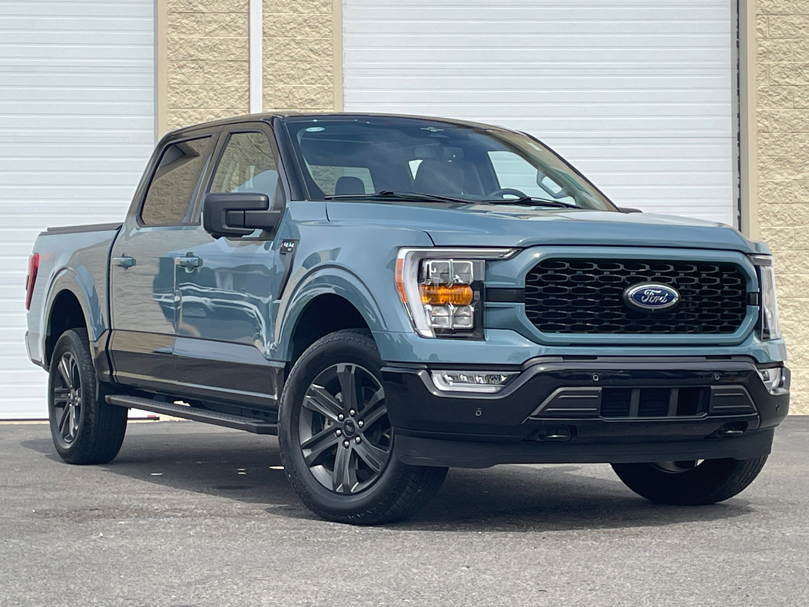 2023 Ford F-150 XLT 1