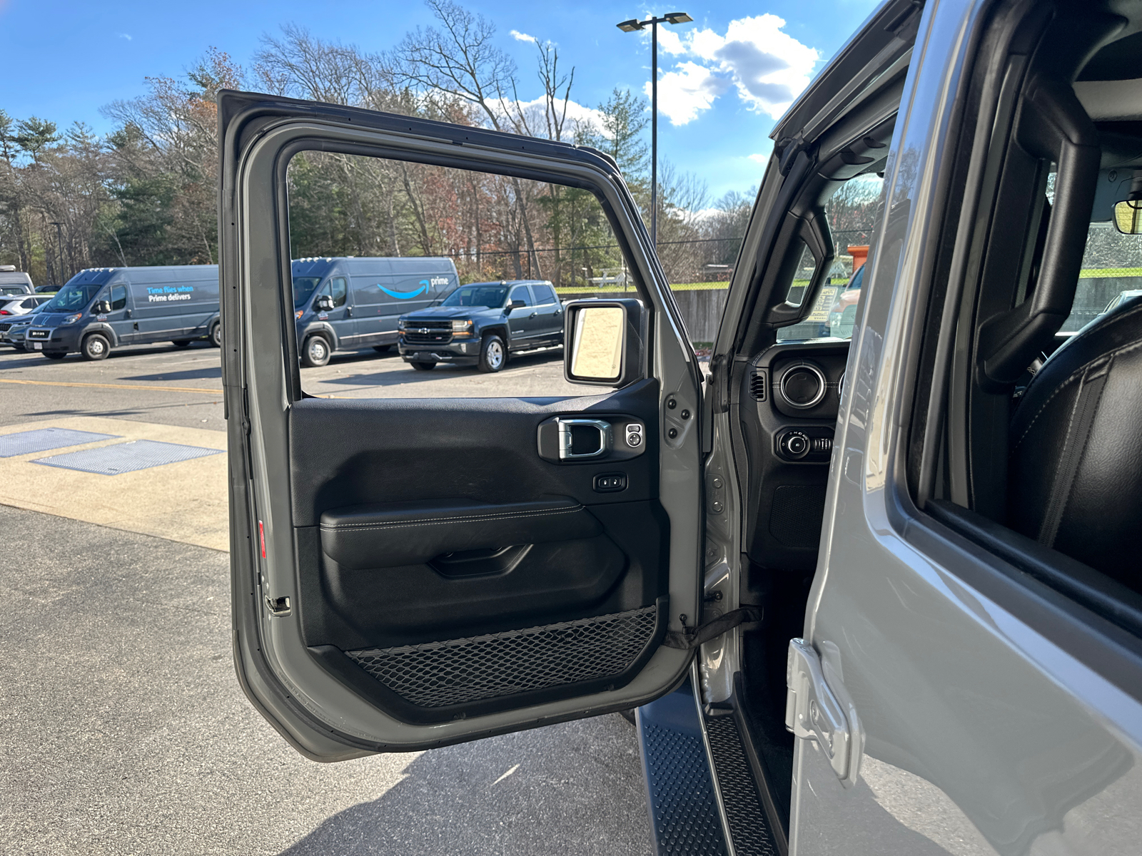 2021 Jeep Wrangler Unlimited Sahara 18