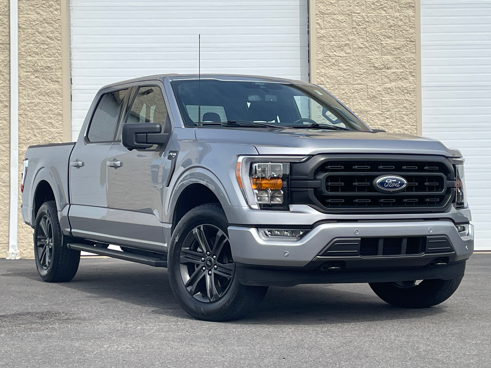 2021 Ford F-150 XLT 1