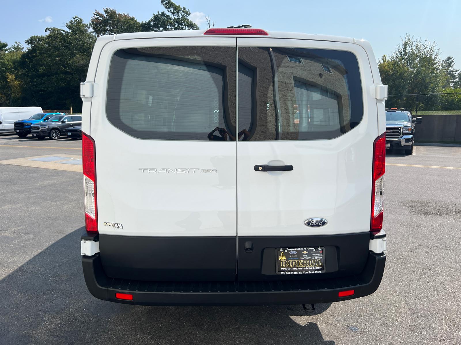 2022 Ford Transit-250 Base 8