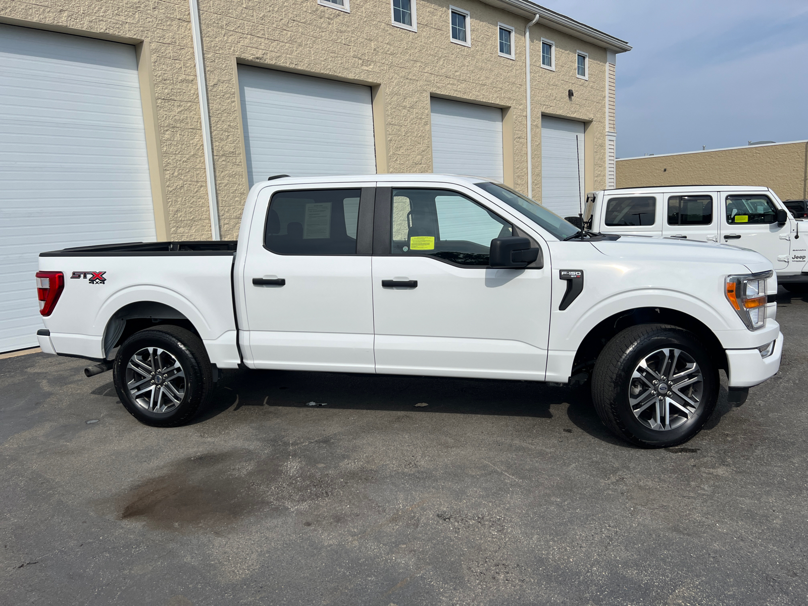 2021 Ford F-150 XL 12