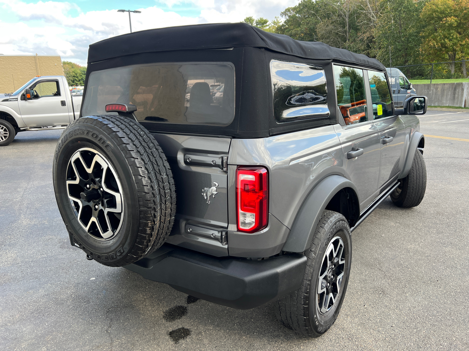 2022 Ford Bronco Base 10